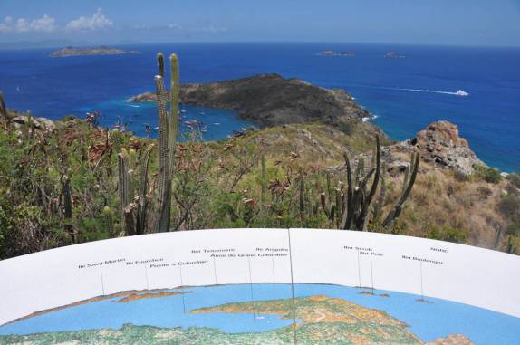 Mirante da Anse de Colombier, em St. Bath - Caribe